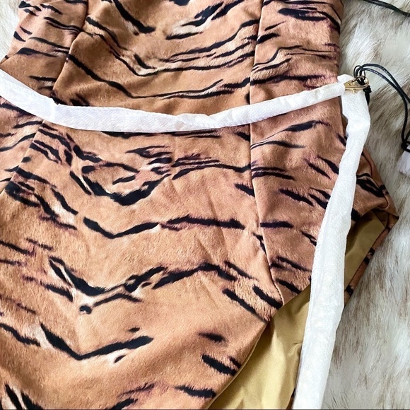 WeWoreWhat Danielle One Piece Swimsuit Tiger Print Tan XS NWT - Picture 5 of 12